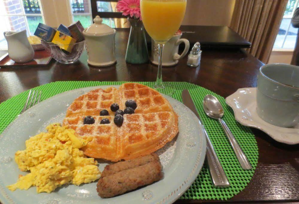 La Maison In Midtown An Urban B&B Хюстън Екстериор снимка