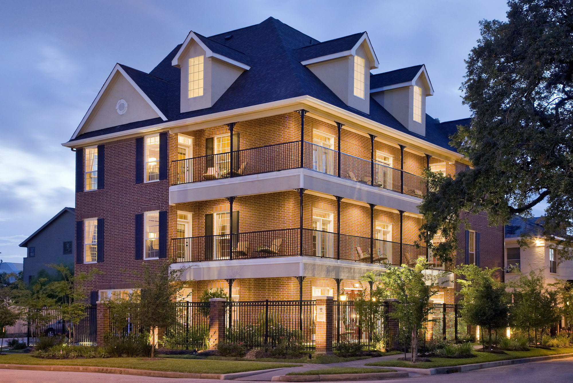 La Maison In Midtown An Urban B&B Хюстън Екстериор снимка